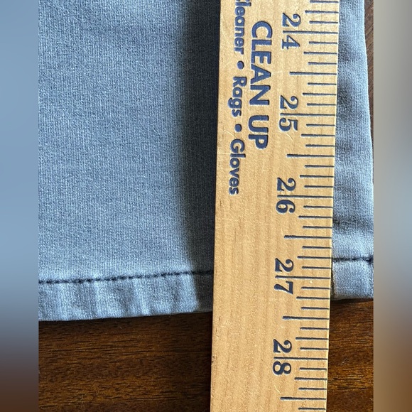 Ladies Size 8 Short Dream Jeanne’s by Quacker Factory Gray Denim W/Rhinestones - Picture 4 of 16